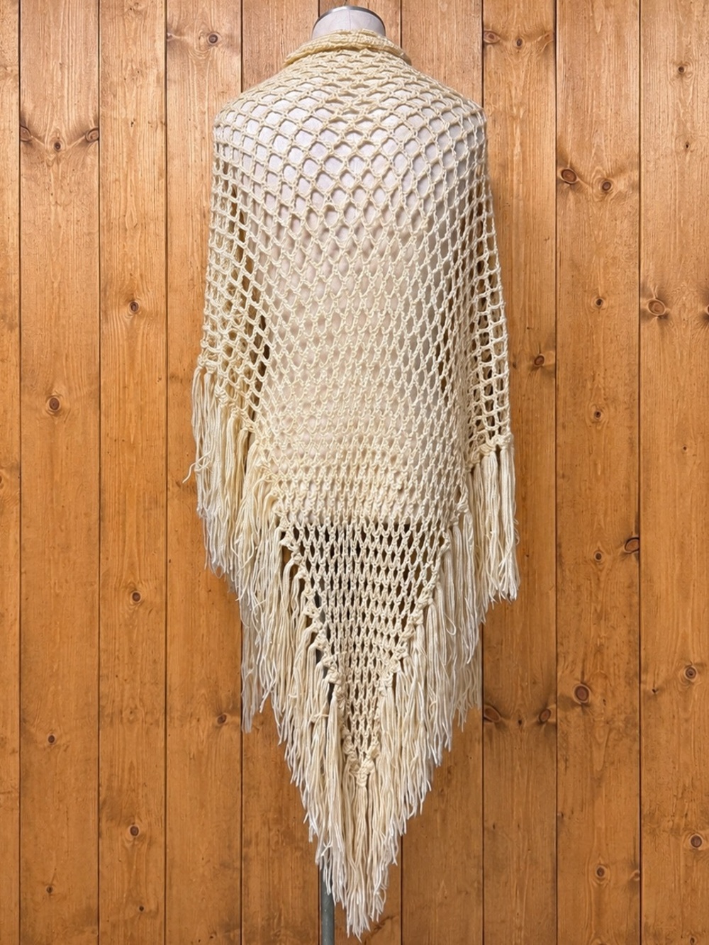 OS Cream Neutral Open Knit Crochet Fringe Oversized Shawl Boho Coastal - Picture 4 of 5